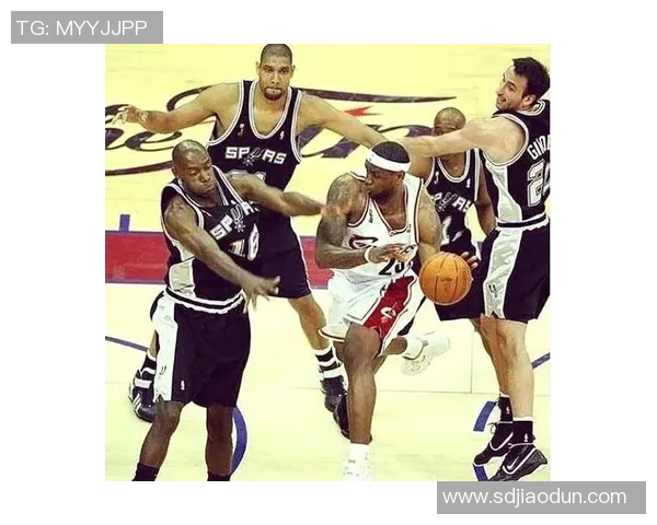 西安篮球队包夹战术解析与应用探讨提升球队防守效率的关键策略 西安篮球队包夹战术解析与应用探讨提升球队防守效率的关键策略