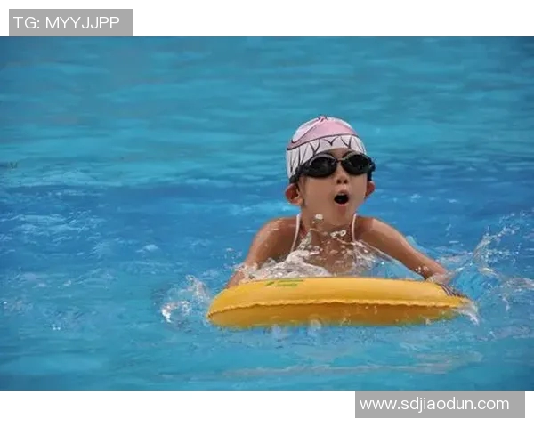 游泳技术提升全攻略：从基础动作到高阶技巧的系统训练方法